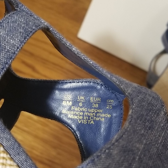 Denim platform sandals. - Picture 5 of 6